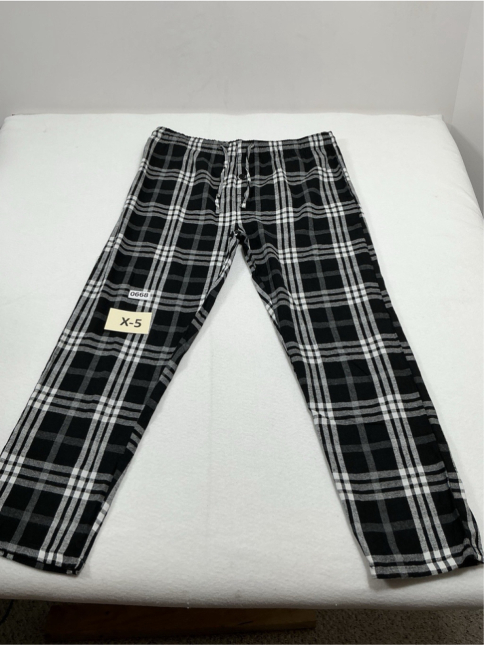 Men’s Excellent Cond. Preswick & Moore Plaid Pull On Lounge Pants XL Black White